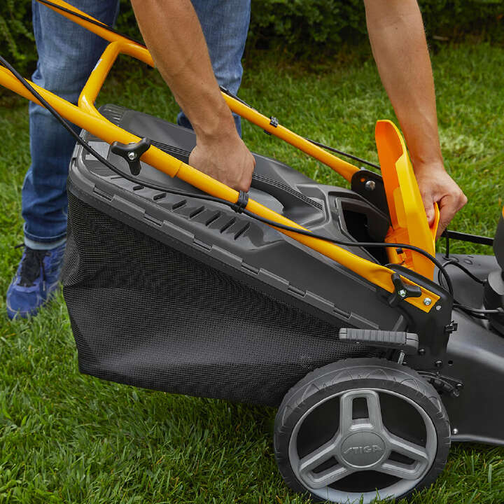 STIGA Akku-Rasenmäher COLLECTOR 548 S AE Kit